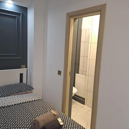 Deluxe Studio Oldtown Lägenhet Bukarest Exteriör bild