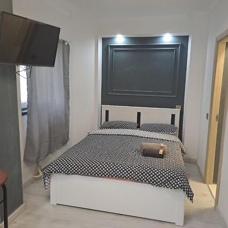 Deluxe Studio Oldtown Lägenhet Bukarest Exteriör bild