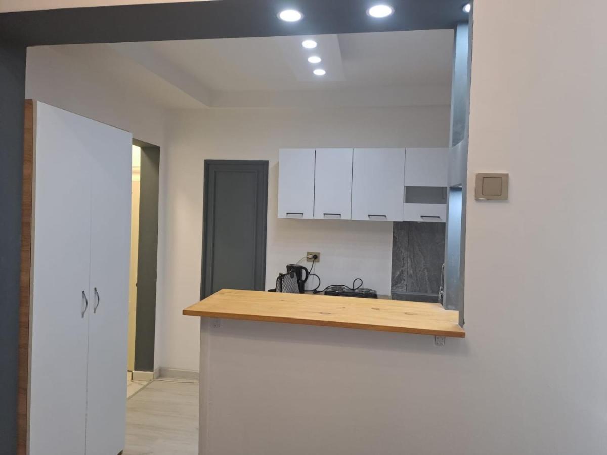 Deluxe Studio Oldtown Lägenhet Bukarest Exteriör bild